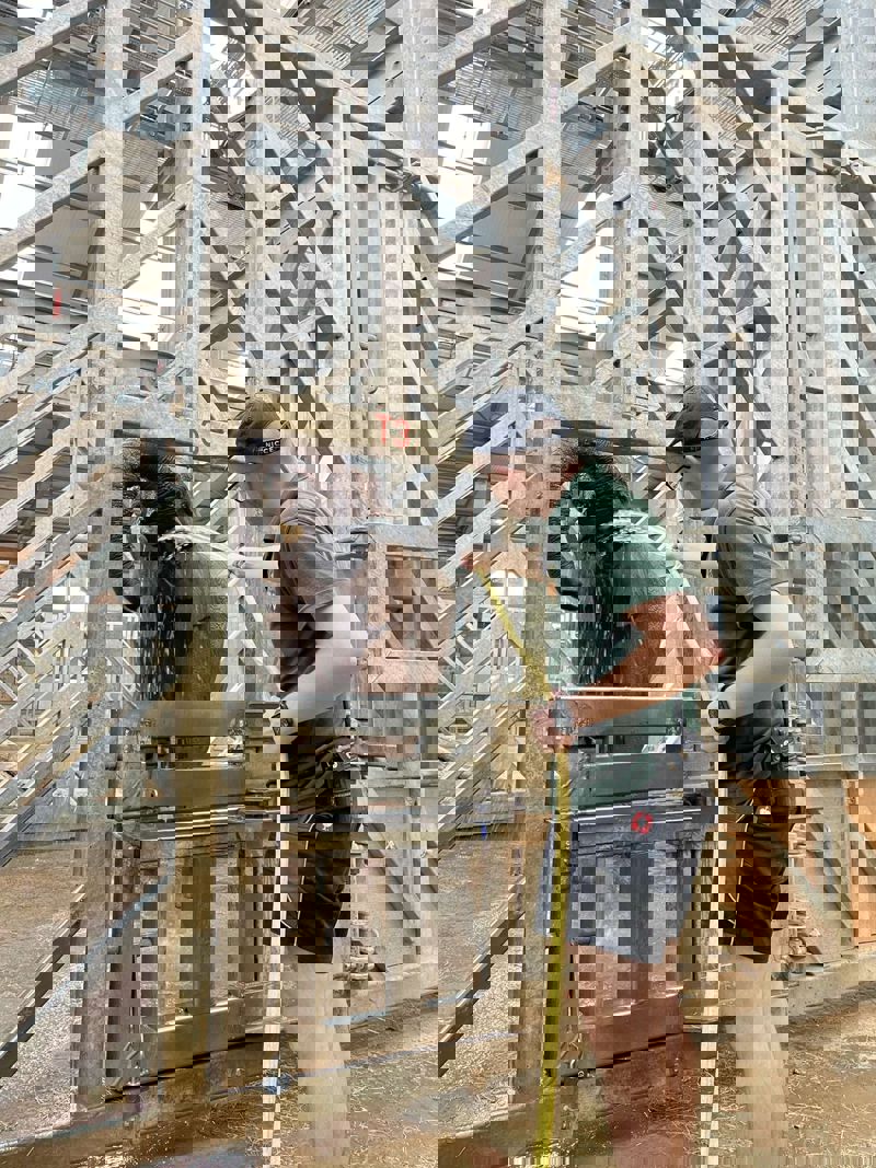 Connordenniselephantkeeper (14)